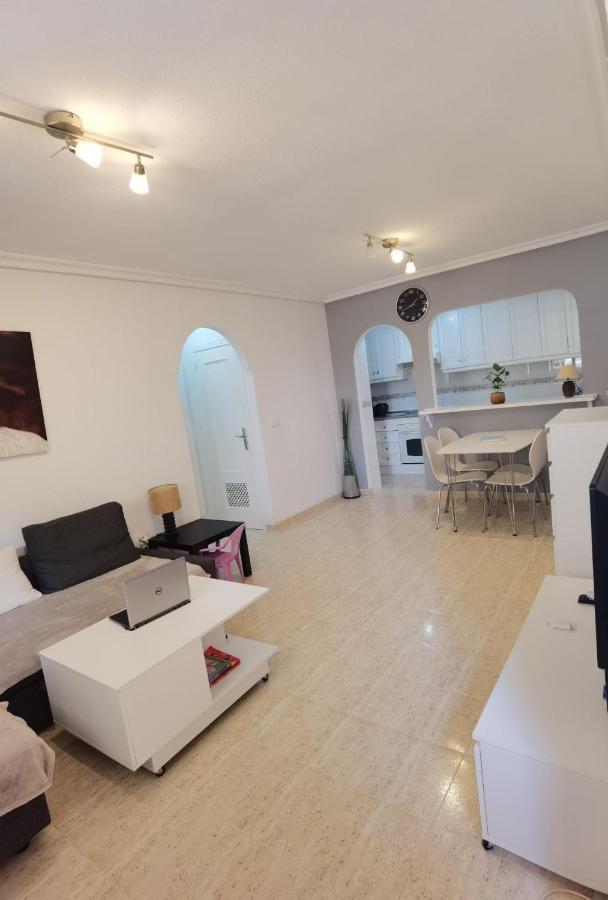 Apartament Z Duzym Tarasem Na Pieknym Osiedlu Orihuela Exterior photo