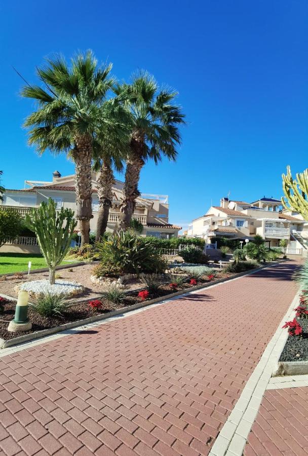 Apartament Z Duzym Tarasem Na Pieknym Osiedlu Orihuela Exterior photo